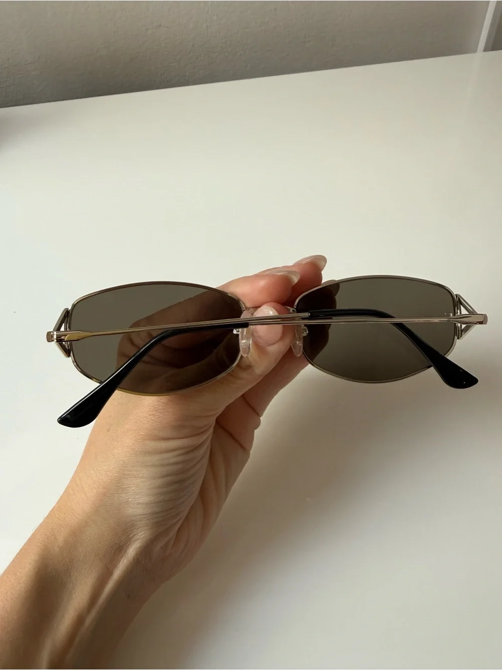Classic Oval Metal Frame Sunglasses - Brown Lenses